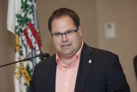 Santé : le maire Cusson a parlé une demi-heure avec le ministre Barrette