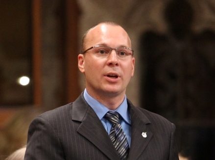 Ottawa abandonne les régions, selon François Choquette