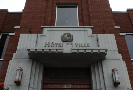 L’hôtel de ville rouvrira graduellement le 1er juin