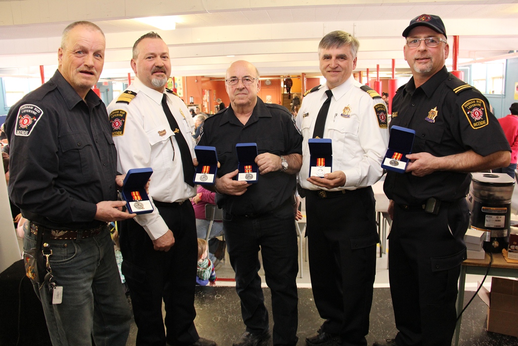 Cinq pompiers de Durham-Sud honorés