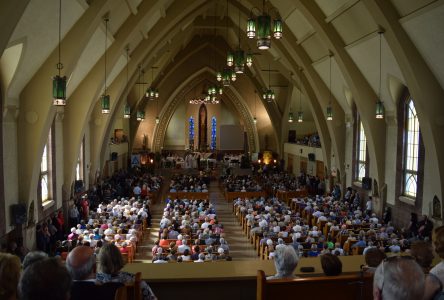 Funérailles de Donald Lauzière: une église bondée et des tonnes de motos
