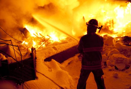 Incendie à Saint-Lucien : perte totale (photos et vidéo)