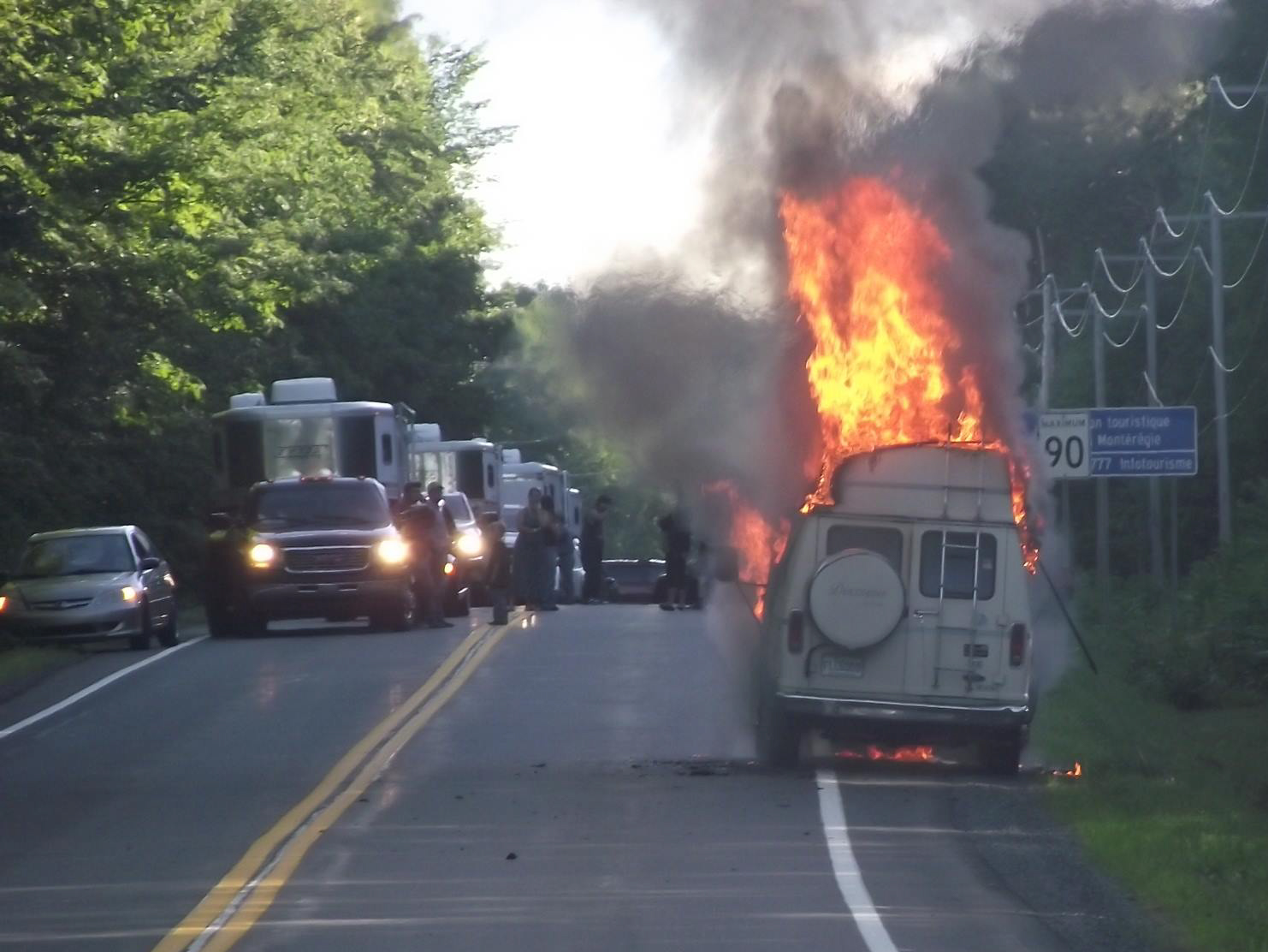 Une camionnette prend feu sur la route 139