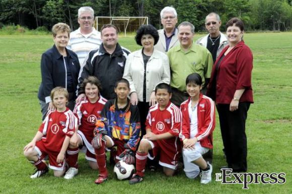 La Ville inaugure un troisième terrain de soccer au parc Boisbriand