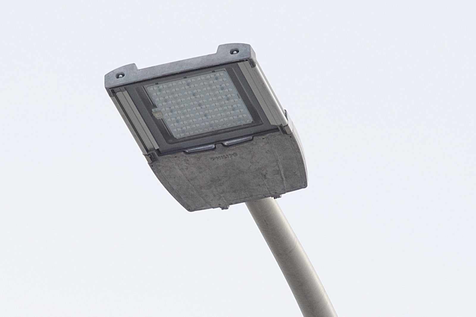 Ville : 2,5 M$ pour remplacer les lampadaires standards par des DEL