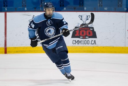 Hockey Québec invite des joueurs de la région