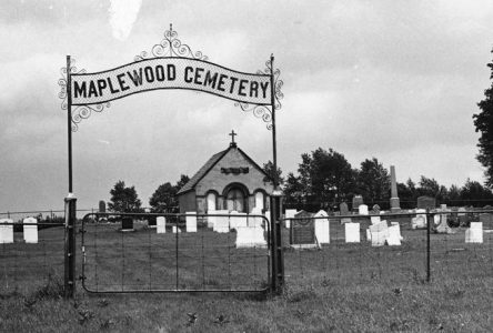 Le cimetière Maplewood, une pierre d’assise de notre MRC