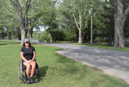 Paraplégique depuis février, Camille René carbure aux défis