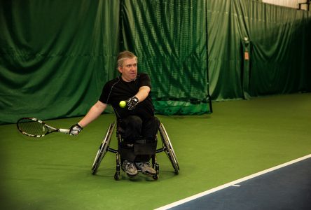 Stéphane Daigneault veut faire découvrir le tennis en fauteuil roulant