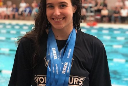 Mélanie Gagné décroche quatre médailles en natation