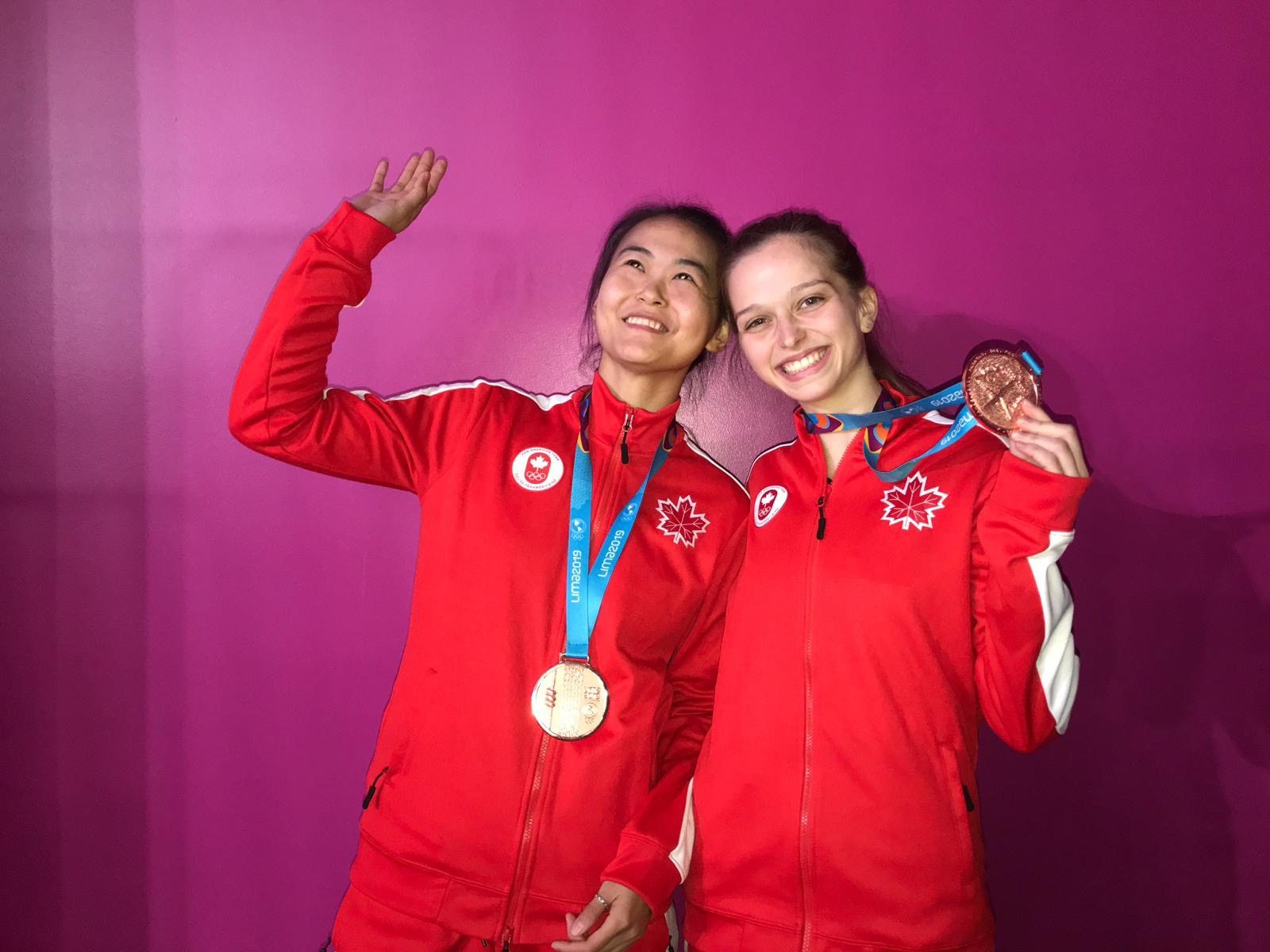 Alicia Côté devient triple médaillée à 19 ans