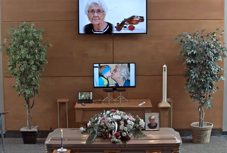 Des cérémonies virtuelles en guise de funérailles