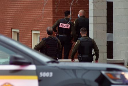 Opération policière : la Sûreté du Québec révise sa position