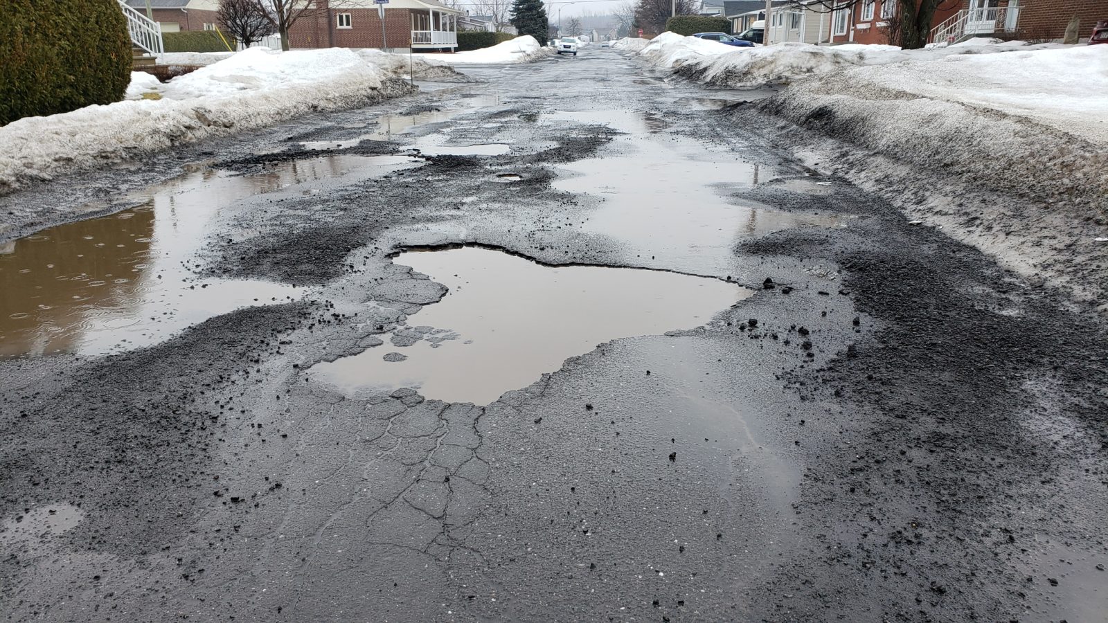 CAA-Québec invite la population à voter pour les pires routes de la province