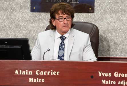 Le maire de Drummondville Alain Carrier mis en demeure
