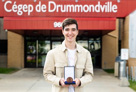 Deux étudiants du Cégep de Drummondville honorés