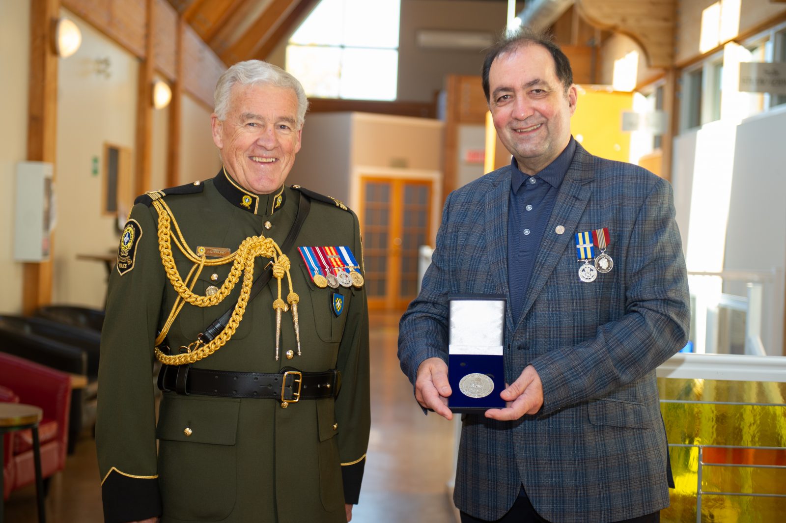 Jacques Fafard reçoit la Médaille du lieutenant-gouverneur pour les aînés