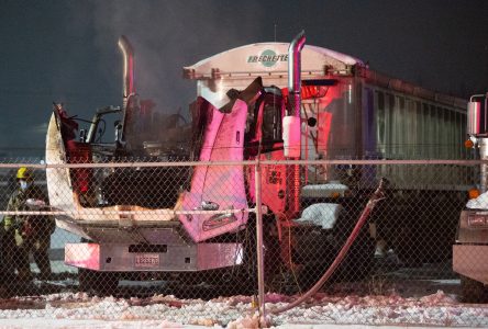 Incendie suspect chez Transport Fréchette (photos et vidéo)