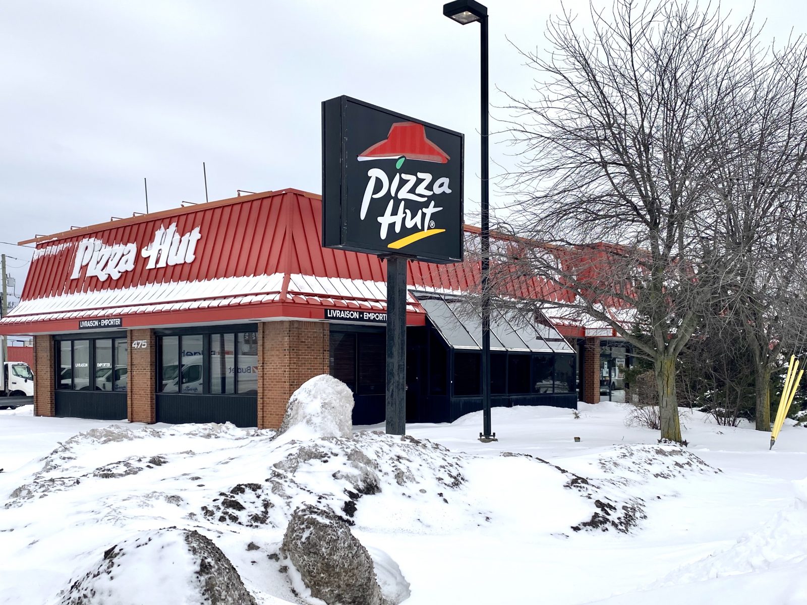Le Pizza Hut changera d’adresse