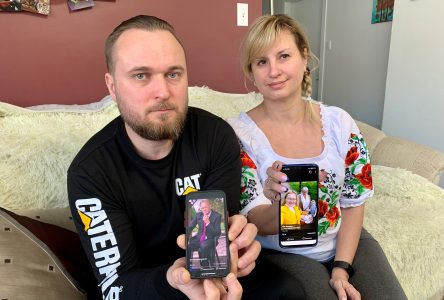 Un couple ukrainien s’inquiète pour la sécurité de ses proches