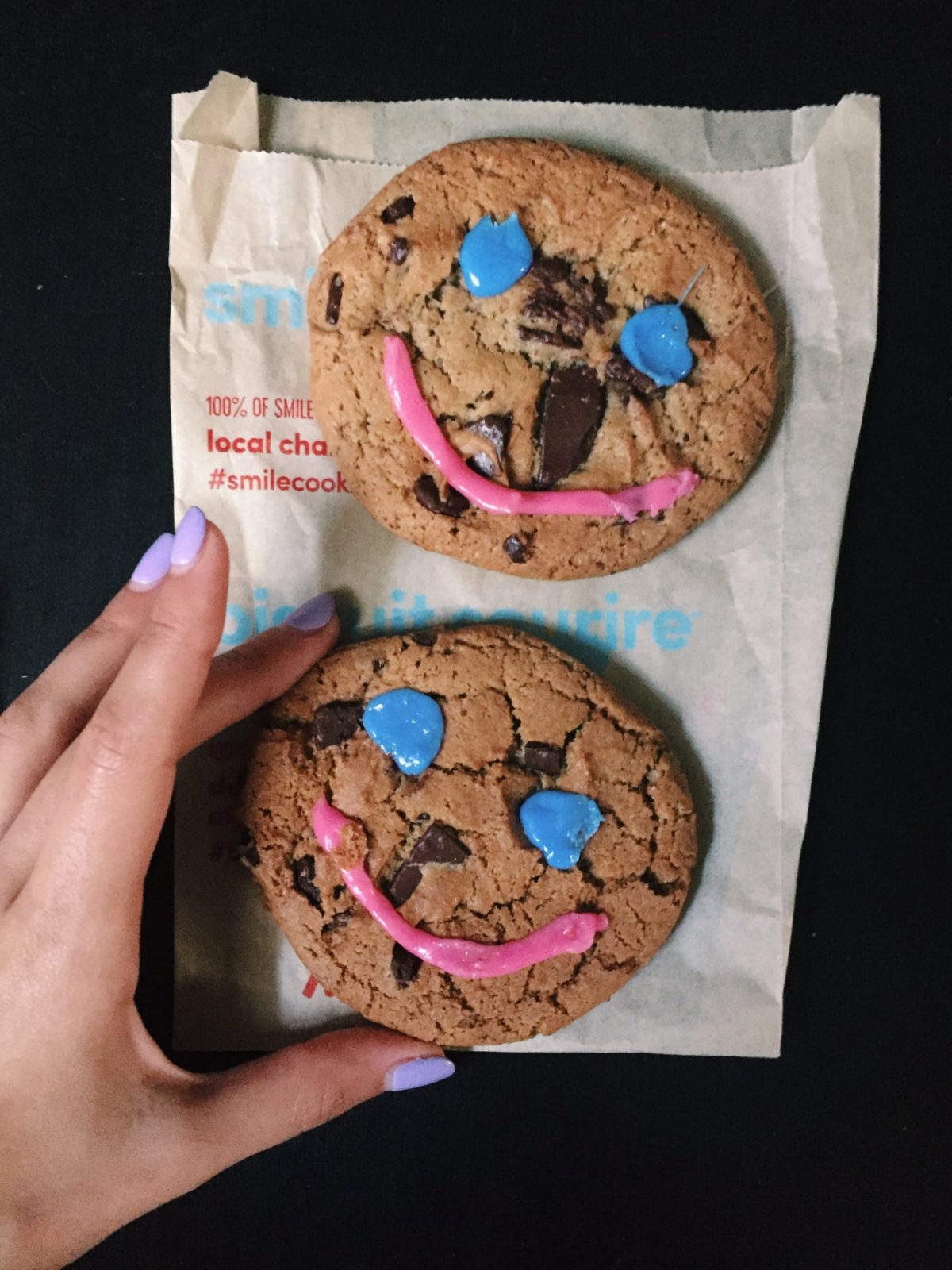 Des biscuits sourire au profit de deux organismes d’ici