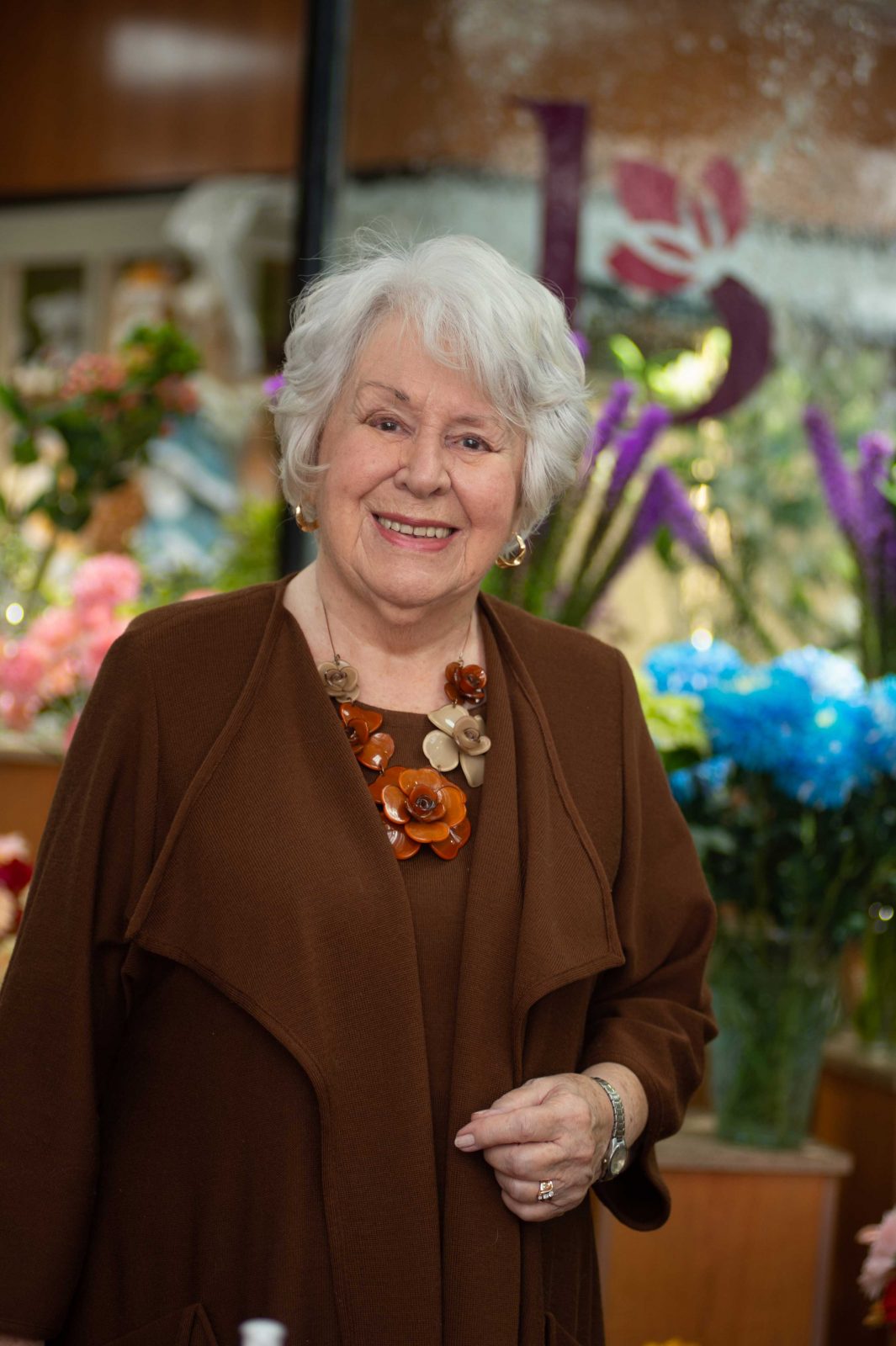 Fleuriste Bergeron fête ses 50 ans. Sa fondatrice Sylvie Bergeron demeure toujours passionnée par les fleurs