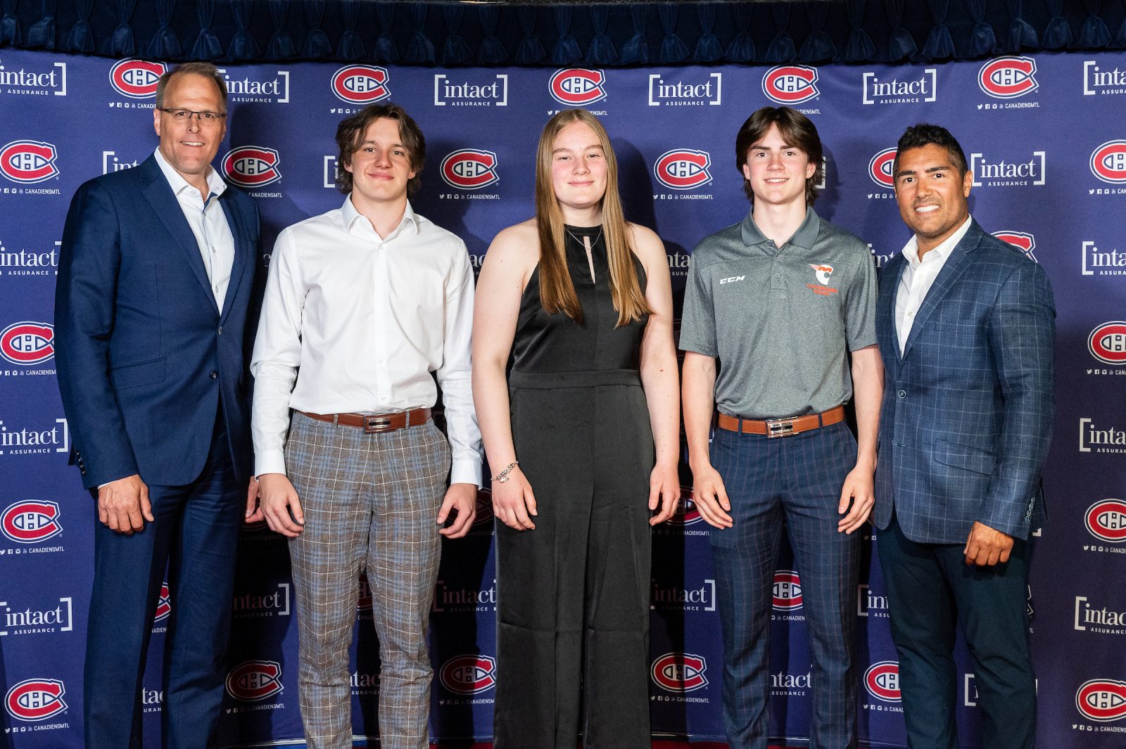 Trois jeunes hockeyeurs d’ici récompensés par les Canadiens