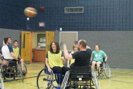 Invitation à découvrir le basketball en fauteuil roulant