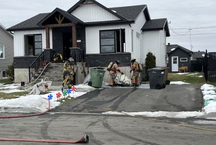 Un incendie jette une famille à la rue