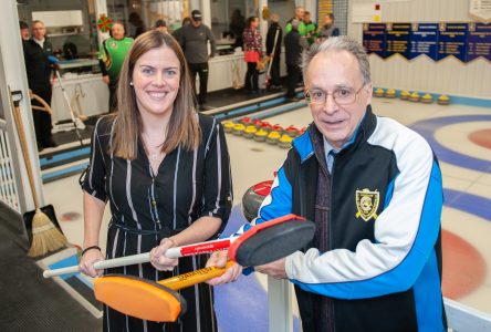 Élégance, précision et stratégie : place aux championnats provinciaux de curling