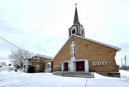 L’église Saint-Charles et son presbytère pourraient être vendus