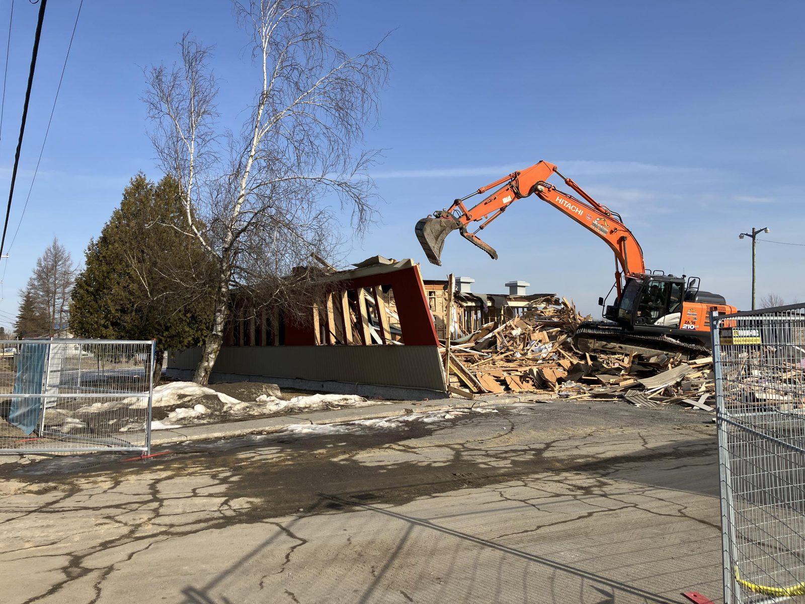 La dernière «école du ministre» est démolie à Lefebvre