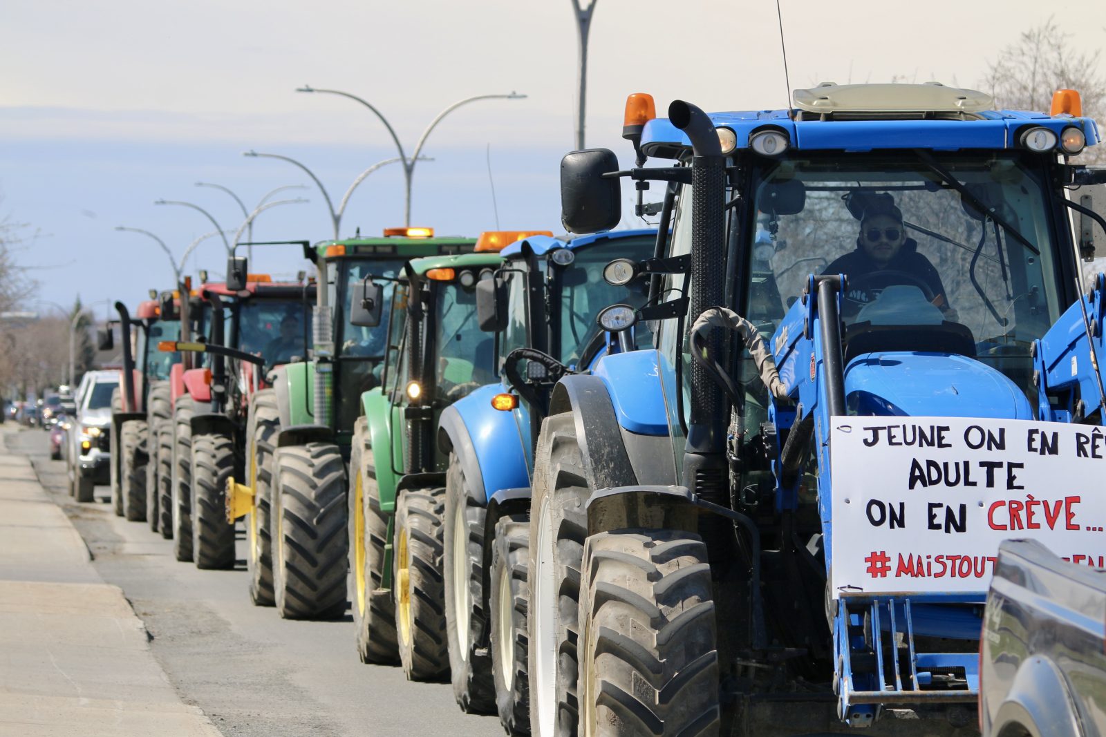 Mobilisation des agriculteurs : «Notre paye a diminué de moitié»